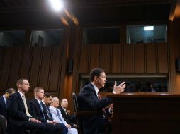 Durante la audiencia, senadores han presionado a Comey sobre asuntos que no puede comentar debido a la investigación abierta. AFP / M. Ngan