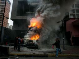 El siniestro se produjo el miércoles luego de fuertes disturbios en una movilización contra Nicolás Maduro y su Constituyente. EFE / M. Gutiérrez