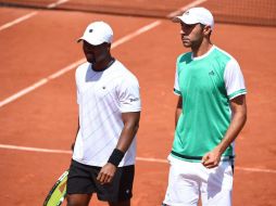 Con el peso de tomar el relevo de esos grandes nombres del tenis mexicano, González (D) espera lograr el mayor éxito de su carrera. TWITTER / @rolandgarros