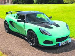 El motor eroga 243 caballos de fuerza para mover con soltura sus 884 kilogramos de peso total. ESPECIAL / Lotus