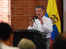 Santos supervisó este martes desde la ciudad de Cali el avance del proceso de desarme del grupo insurgente. TWITTER / @JuanManSantos