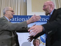 Los físicos Rainer Weiss, Kip S. Thorne, ganadores del premio internacional. EFE / S. Thew