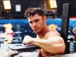 El actor de 29 años realizó una ardua rutina de ejercicios, y hasta crossfit, para trabajar todo su cuerpo. INSTAGRAM / zacefron