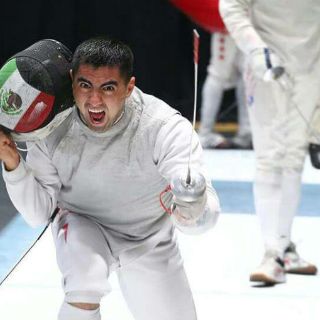 Equipo mexicano de esgrima consigue bronce en panamericano de Canadá
