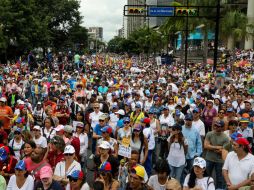 Unas dos mil personas se reunieron en una importante avenida del este de la capital. EFE / M. Gutiérrez