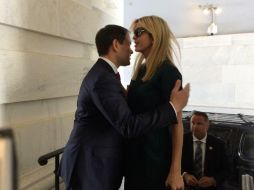 Rubio decidió seguir el juego y respondió que iba a investigar un ‘presunto abrazo fallido’. AP / E. Werner