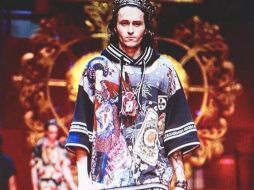 Cyrus subió una foto de su hermano en la cual lo felicita por su debut en la pasarela de la firma italiana. INSTAGRAM / mileycyrus