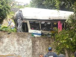 El percance ocurrió sobre la carretera Paracho-Uruapan. TWITTER / @pcmichoacan
