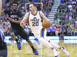 Se cotiza. Si le llegan al precio, Gordon Hayward (#20) podría aterrizar en la Conferencia del Este por primera vez en su carrera. AP /