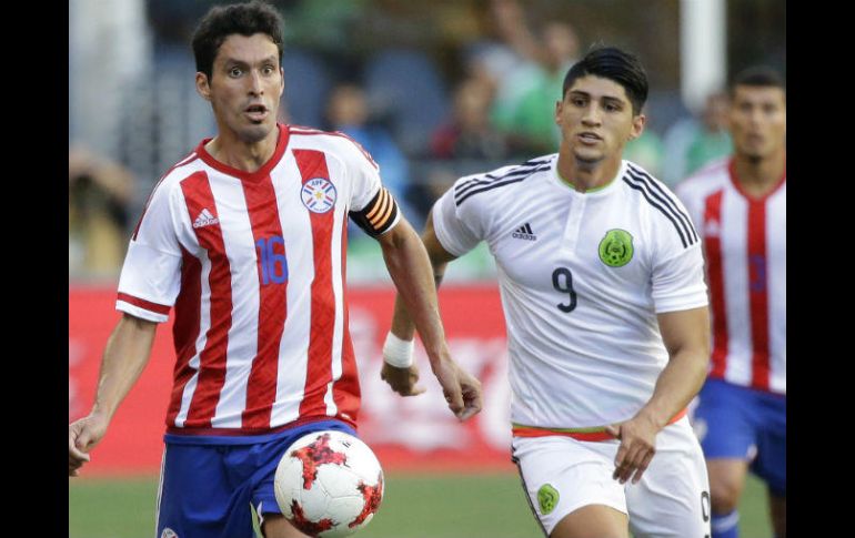 Pulido fue trasladado al hospital inmediatamente después de sufrir la fractura. AP / ARCHIVO