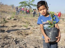 El Ayuntamiento prevé que 300 mil residentes serán beneficiados con la macrorreforestación. FACEBOOK / GobiernodeTlajomulco