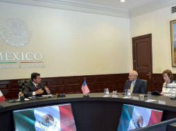 El funcionario estadounidense salió de la casa presidencial a las 14:07 horas; no hubo declaraciones ni mensajes a medios. TWITTER / @ESanchezHdz