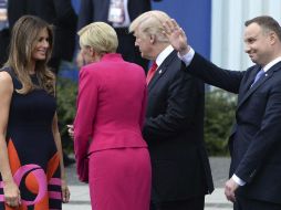 Agata Kornhauser-Duda ignora el primer intento de saludo de Trump y se convierte en una sensación en las redes. AP / A. Keplicz