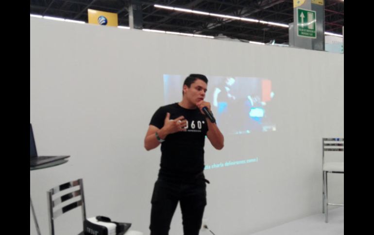 Gibrán Arizona, director y co-fundador de Tr360, habla durante su presentación en Jalisco Campus Party. EL INFORMADOR / A. Gallegos