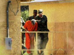 Khadr, nacido en Canadá, tenía 15 años cuando fuerzas estadounidenses lo capturaron. AFP / ARCHIVO