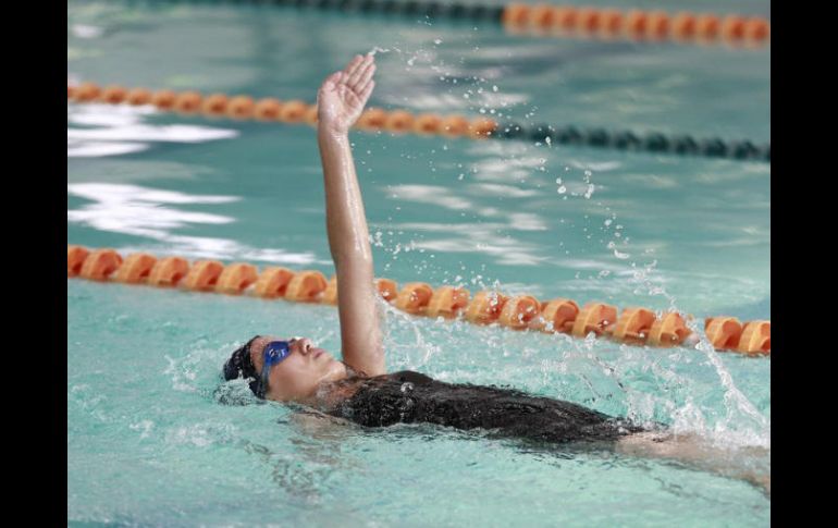 Correr, nadar o andar en bicicleta ayuda a quemar grasas y permiten que las personas tengan mayor resistencia. EL INFORMADOR / ARCHIVO