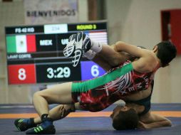 Juan Carlos Lavat (-42 kilogramos) conquistó una de las dos preseas doradas que ganó México FACEBOOK / @uwwamericas