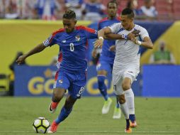 Carlos Chavarría (d) fue el autor de este primer gol para Nicaragua en el torneo. AP / J. Raoux