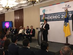 El llamado lo hace en Casa Jalisco, cuando alcaldes acuden a recibir recursos por parte del Fondereg. TWITTER / @NetzaOrnelas