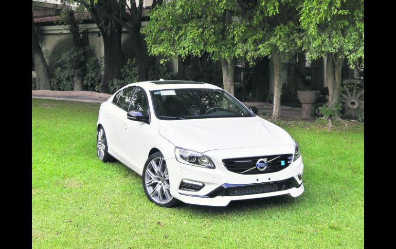 Eficiente. Su motor ofrece un manejo dinámico gracias a los 362 caballos de potencia. EL INFORMADOR / C. Cerda