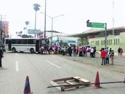 Sin acceso. Impiden la circulación de vehículos por segundo día consecutivo. SUN /