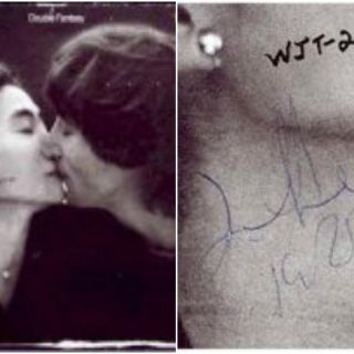 Venderán disco que John Lennon firmó a su asesino antes de morir