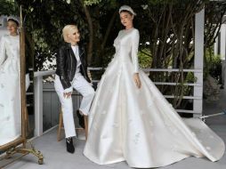 Kerr subió una fotografía en la que se aprecia el vestido de novia que todos sus seguidores esperaban. INSTAGRAM / mirandakerr