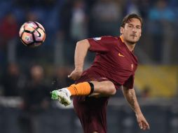 Después de terminar su vínculo con la Roma, Totti recibió ofertas de Japón, EU y Emiratos Árabes Unidos, las cuales rechazó. AFP / F. Monteforte