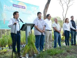 El alcalde Pablo Lemus recalcó que la reforestación es un trabajo coordinado entre los tres niveles de gobierno. ESPECIAL / Gobierno de Zapopan