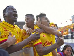 Desde el torneo que inicia hoy los árbitros podrán suspender partidos si se presentan incidentes discriminatorios. MEXSPORT / ARCHIVO