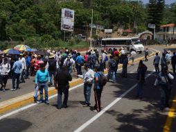 Se impidió que los pasajeros arribaran al lugar, por lo que los autobuses realizaron descargas en otras oficinas. SUN / ARCHIVO