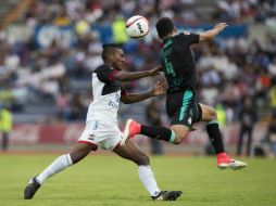 Acción del partido entre Lobos y Santos en el estadio Universitario BUAP. MEXSPORT / Isabel