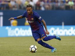 Según 'Le Parisien', Neymar ya ha comunicado a sus compañeros su deseo de irse a París. AP / A. Hunger