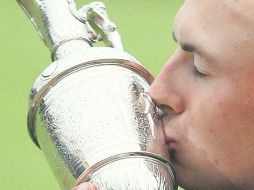 Jordan Spieth se unió a Jack Nicklaus como los únicos golfistas en ganar tres Majors con 23 años de edad. AP / D. Thompson