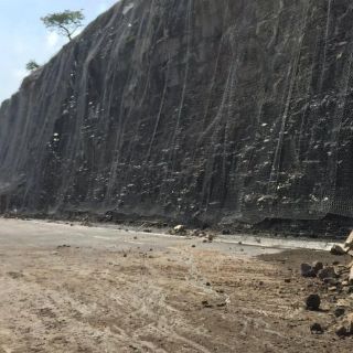 Por lluvias, retrasan apertura de tramo de Macrolibramiento