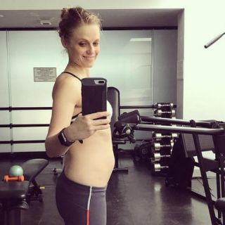 Ana Layevska luce sus cuatro meses de embarazo