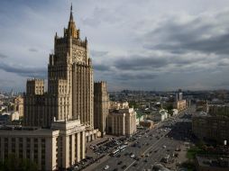 El ministerio dijo que el número deberá ser reducido a 455 diplomáticos antes del día 1 de septiembre. AFP / J. Saget