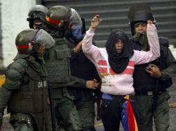 Más de cuatro mil 500 personas han sido arrestadas en los casi cuatro meses de manifestaciones en Venezuela. AP / A. Cubillos
