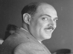 El escritor fue un pionero de la libertad sexual. FACEBOOK / cafeconleeche