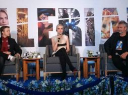 Relajados, de buen humor y sonrientes, accedieron a contestar algunas preguntas por parte de la prensa nacional e internacional. TWITTER / @CDelevingneMex