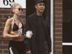 ‘Nunca posteó imágenes de pap pero... @barackobama’, escribió la cantante junto a la imagen. INSTAGRAM / mileycyrus