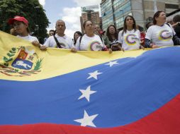 Simpatizantes del gobierno venezolano se manifiestan a favor de la Constituyente hoy, miércoles 2 de agosto de 2017. EFE / N. Sayago