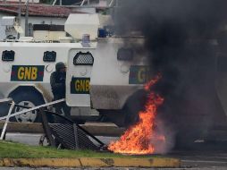 En el asalto al fuerte militar fallecieron dos personas y tres militares resultaron heridos. AFP / R. Schemidt
