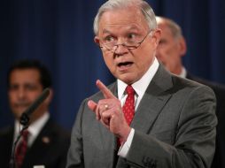 Sessions fustigó la negativa de Chicago para cooperar con las autoridades migratorias y criticó el número de asesinatos en 2016. AP / ARCHIVO