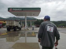 Con el almacenamiento actual, el país no podría pasar más de tres días sin flujo de combustibles. NTX / ARCHIVO