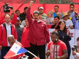 Nicolás Maduro durante este lunes en la manifestación contra la 'opción militar' de Donald Trump. AFP / HO