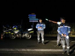 Fuentes de la Gendarmería francesa confirmaron que el autor del ataque se estrelló 'deliberadamente' con su auto contra el restaurante. AP / K. Zihnioglu