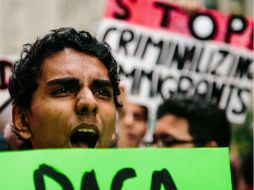 Manifestación frente a la torre Trump, este día, donde se cumple el quinto aniversario del programa DACA EFE / A. Vigaray