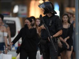 Al menos 13 personas murieron y más de 80 fueron heridas por una furgoneta que embistió a la multitud. AFP / L. Gene