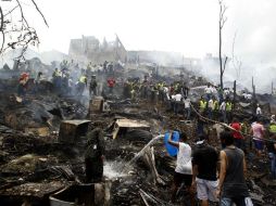 Los afectados perdieron sus casas de madera; el percance pudo haber llegado a diferentes zonas. EFE / L. Noriega
